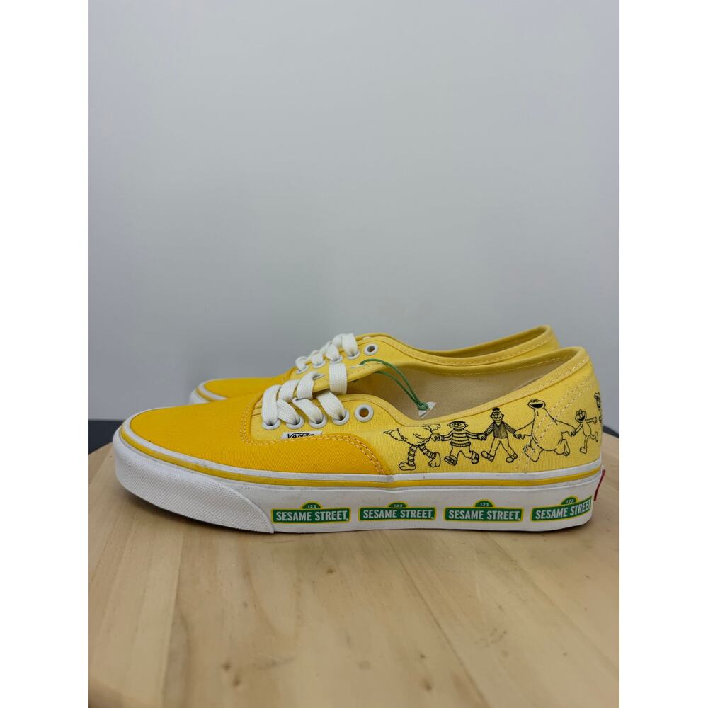 Vans x Sesame Street Authentic Sneakers Womens 8 Shoes Yellow Cartoon - Picture 2 of 10